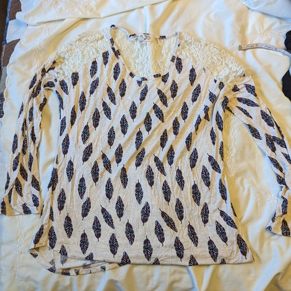 Pink Rose szXL lace & jersey cream feather long sleeve soft shirt EUC - Picture 5 of 8